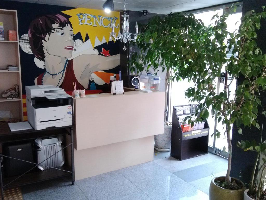 Hongdae Pencil Guesthouse Seúl Exterior foto